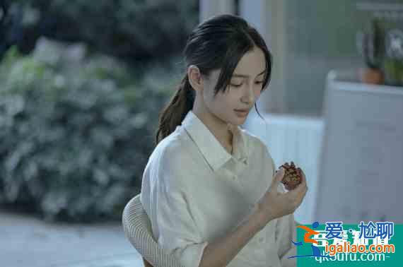 《摩天大樓》劇情緊張刺激，劇情外更多的是對女性評價的深思？