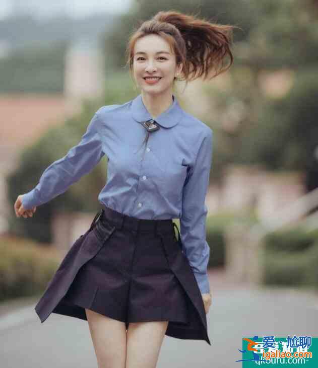 吳昕校服風清新寫真 青春活力少女感滿滿？