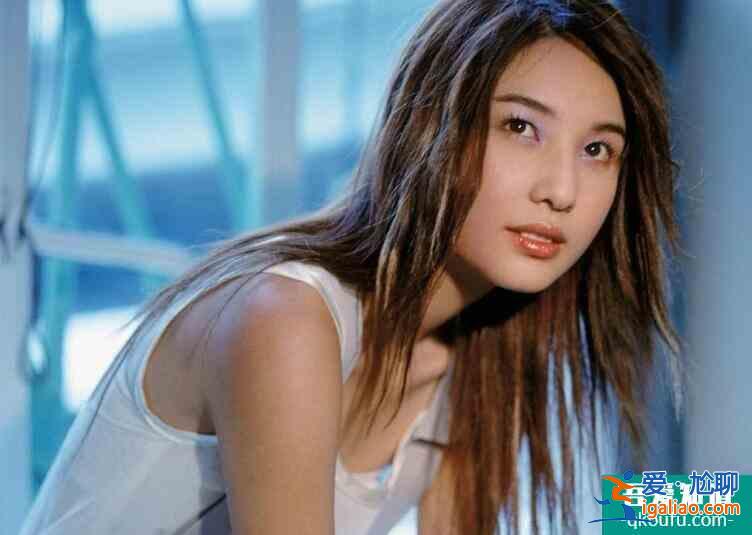鄭希怡回應(yīng)彩排受傷：還好受傷的不是嘴？