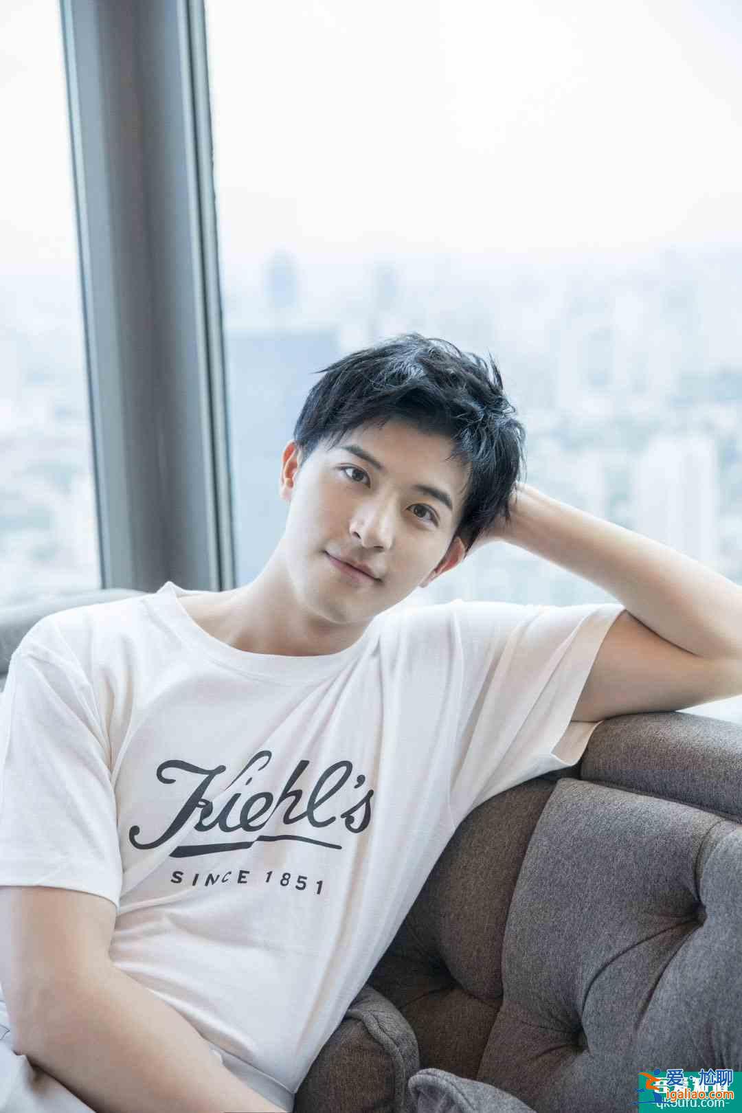 看戲丨《且聽鳳鳴》徐開騁:君臨淵是“可燃冰”,劇中跟楊超越高甜? 看戲丨《且聽鳳鳴》徐開騁:君臨淵是“可燃冰”,劇中跟楊超越高甜?