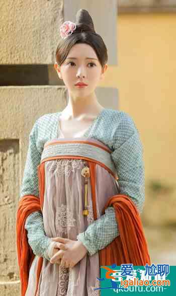 古裝勵志校園劇《青青子衿》開播 雨婷兒飾腹黑惡女聞人姝？