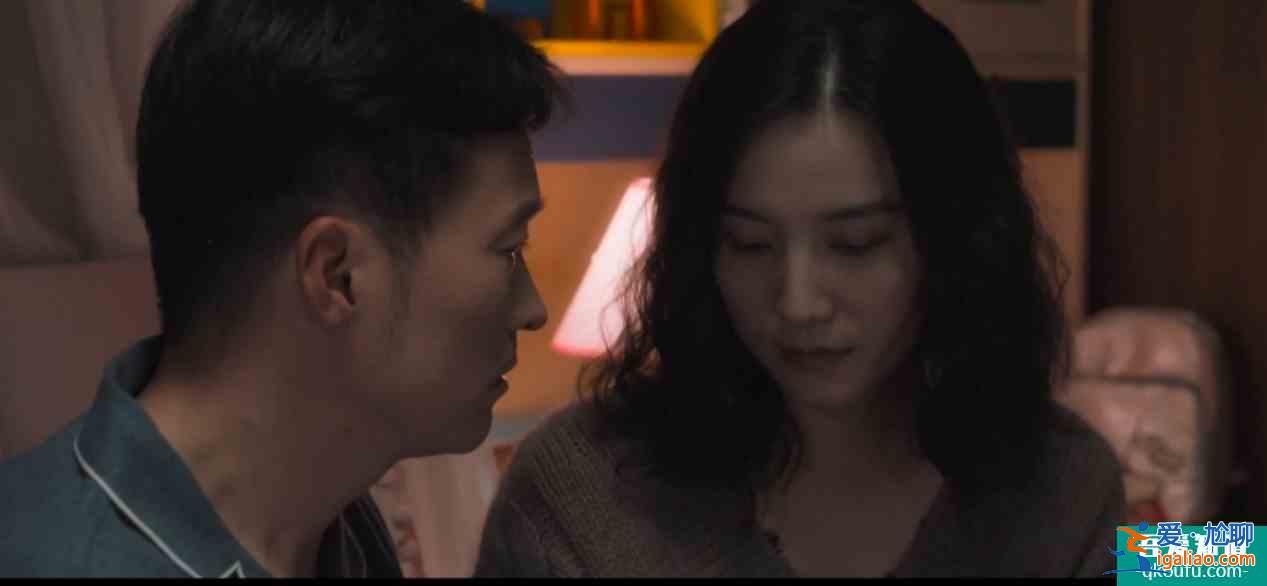 《白色月光》花絮曝光，喻恩泰親宋佳遭嫌棄，被罵渣男后還翻白眼？