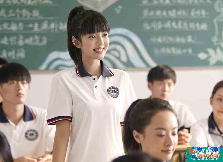《以家人之名》唐燦火了，撞臉Lisa不說，還是北電專業(yè)第一名？