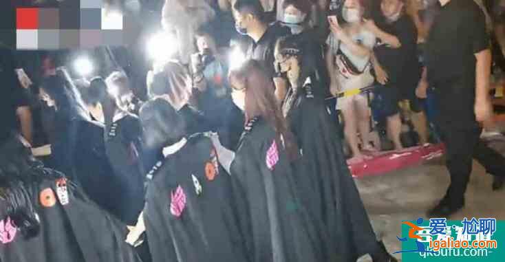 火箭少女護(hù)送Yamy 被贊火箭少女101團(tuán)魂炸裂了？