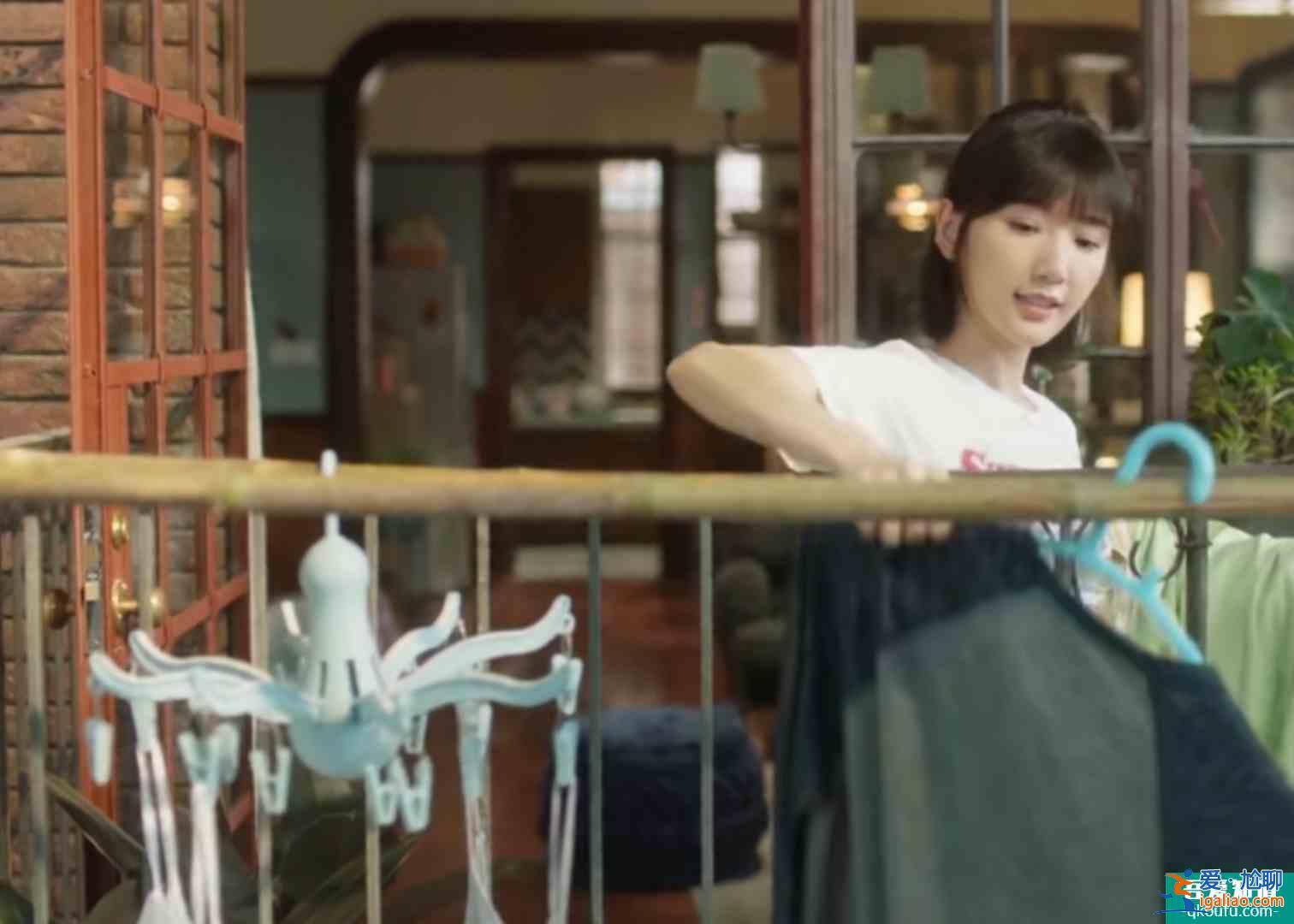 《白色月光》愛情片變商戰片：婚姻中有事好商量，比什么都強？