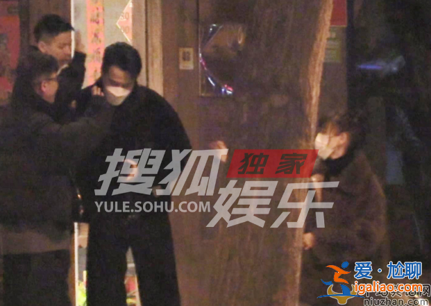 劉愷威李曉峰好事將近?外出聚餐女方全程捂小腹 網(wǎng)友疑問懷孕了嗎