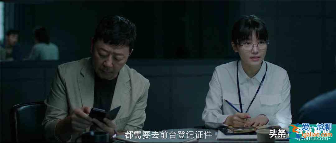 無反轉不懸疑！《摩天大樓》節奏出色，嫌疑人洗腦能力滿分？