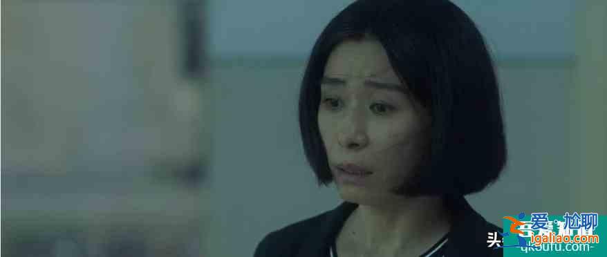 《摩天大樓》結局：一堆好人的布局，卻換不來對一個壞人的懲罰？