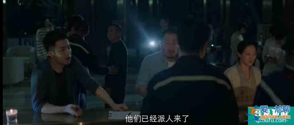 懸疑燒腦,層層反轉,讓baby上熱搜的《摩天大樓》真香? 懸疑燒腦,層層反轉,讓baby上熱搜的《摩天大樓》真香?