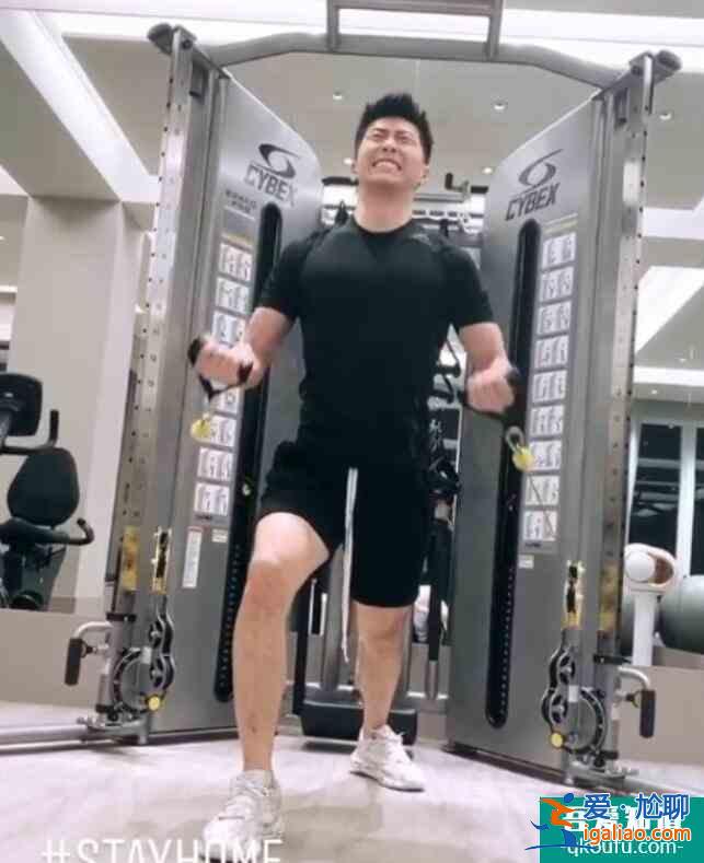 何超蓮竇驍疑已同居 曬出竇驍健身身材健碩十足？