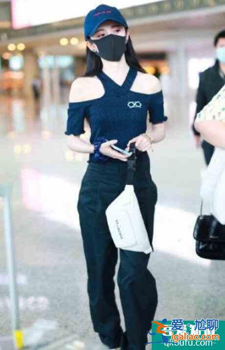 鞠婧祎穿露肩上衣 大秀香肩鎖骨盡顯氣質(zhì)優(yōu)雅十足? 鞠婧祎穿露肩上衣 大秀香肩鎖骨盡顯氣質(zhì)優(yōu)雅十足?