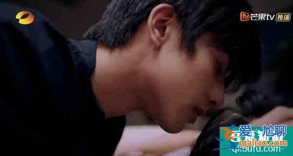 《以家人之名》兄妹情大逆轉(zhuǎn)！大哥小哥告白妹妹：想當(dāng)你男友？