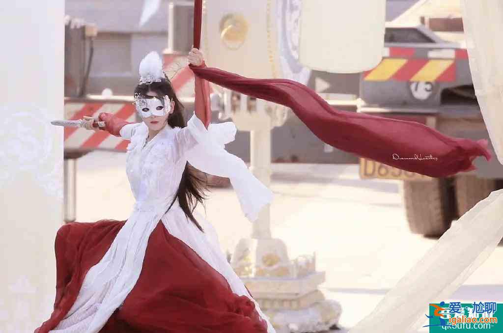 《且聽鳳鳴》:別再苛求非科班出身的楊超越演技,爽劇越看越上頭? 《且聽鳳鳴》:別再苛求非科班出身的楊超越演技,爽劇越看越上頭?