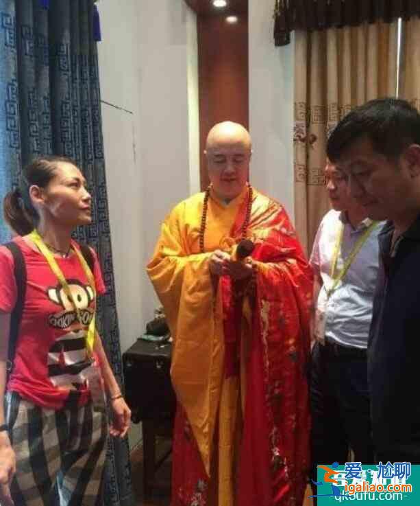 徐少華街頭賣唱 態度極為謙卑不禁讓人感到心酸？