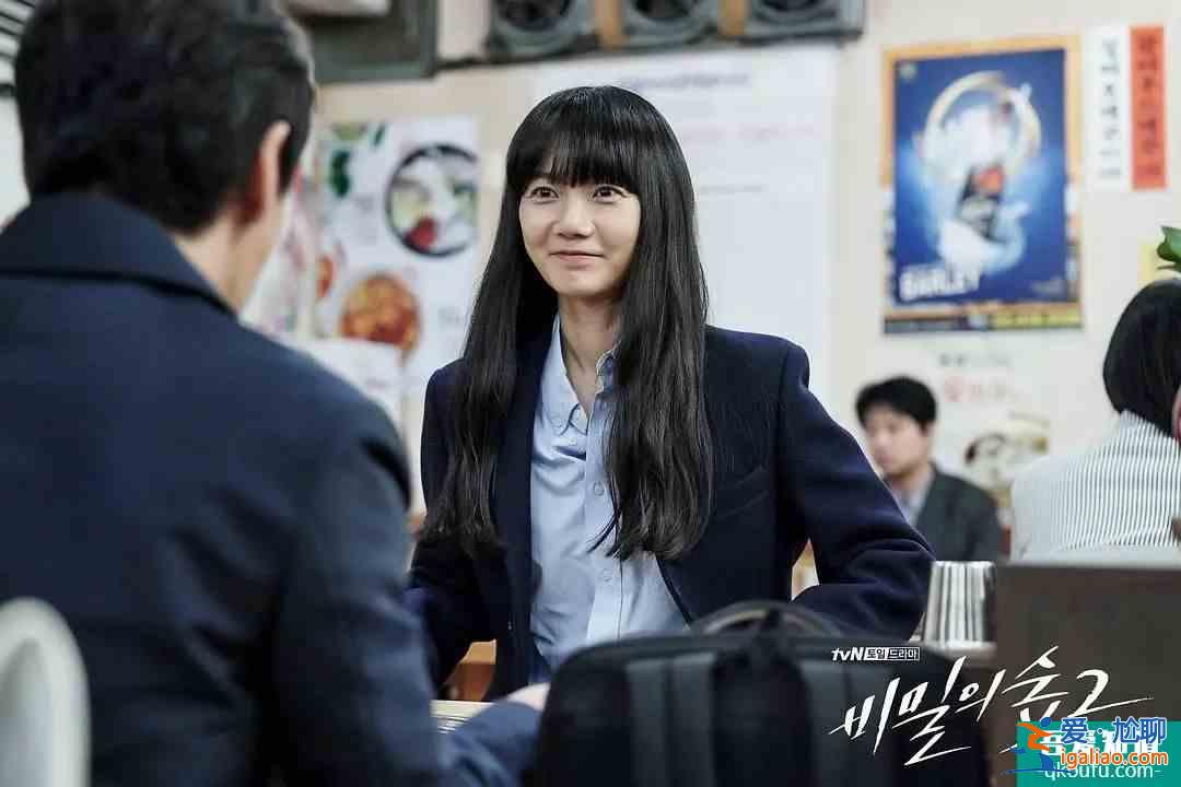 從前兩集看，《秘密森林2》至少不比9.3分的前作弱？