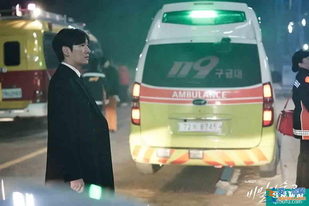 從前兩集看，《秘密森林2》至少不比9.3分的前作弱？