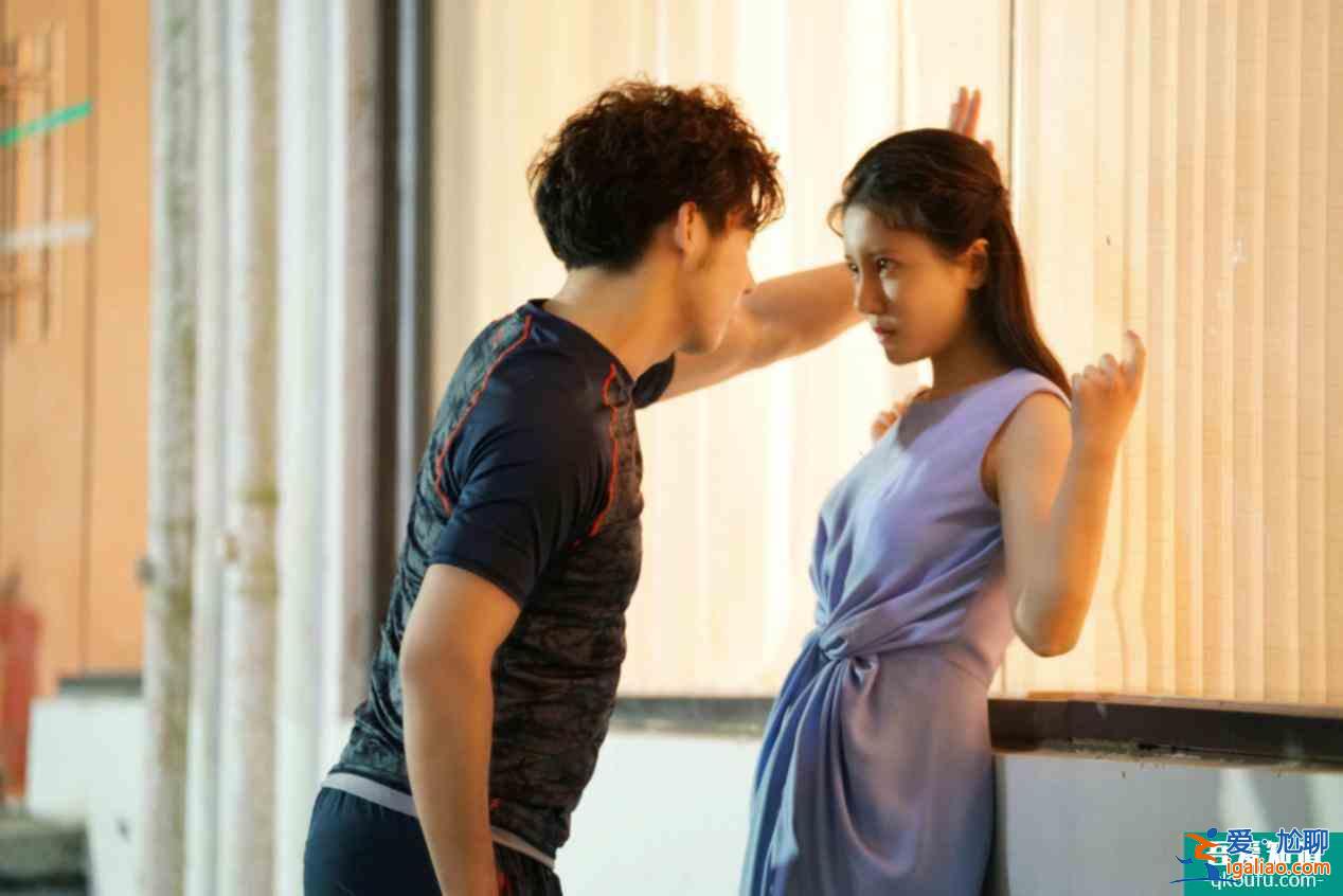 《我的奇怪朋友》今日開播 元?dú)庑』ㄍ醌h云搭檔王一博？