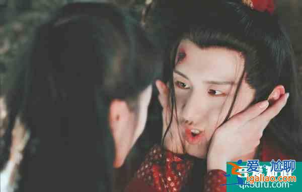 用莎士比亞方式打開《琉璃》內心戲，司鳳因愛而生的脆弱感太抓人？