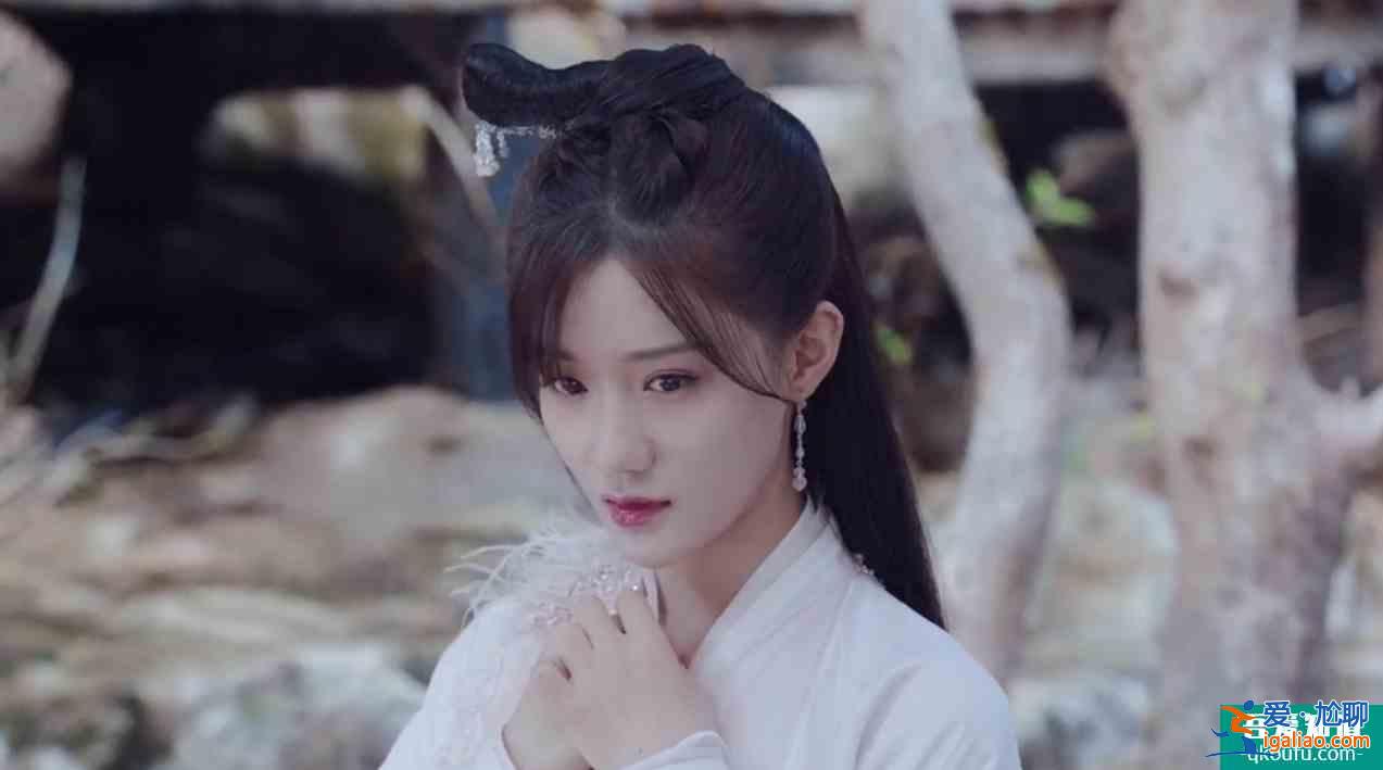 《且聽鳳鳴》美女如云，楊超越最美，其他美女顏值也不差？