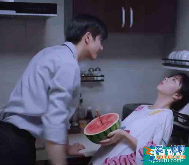 《以家人之名》:賀子秋告白李尖尖,不為愛情,只為李家戶口本? 《以家人之名》:賀子秋告白李尖尖,不為愛情,只為李家戶口本?