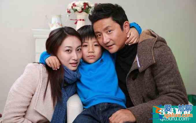 《以家人之名》是一個偉大的父親，《男人的秘密》中遇到情感危機？