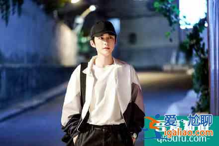 張新成《以家人之名》演技受贊,網(wǎng)友腦補(bǔ)賀子秋回國(guó)大戲,太給力? 張新成《以家人之名》演技受贊,網(wǎng)友腦補(bǔ)賀子秋回國(guó)大戲,太給力?