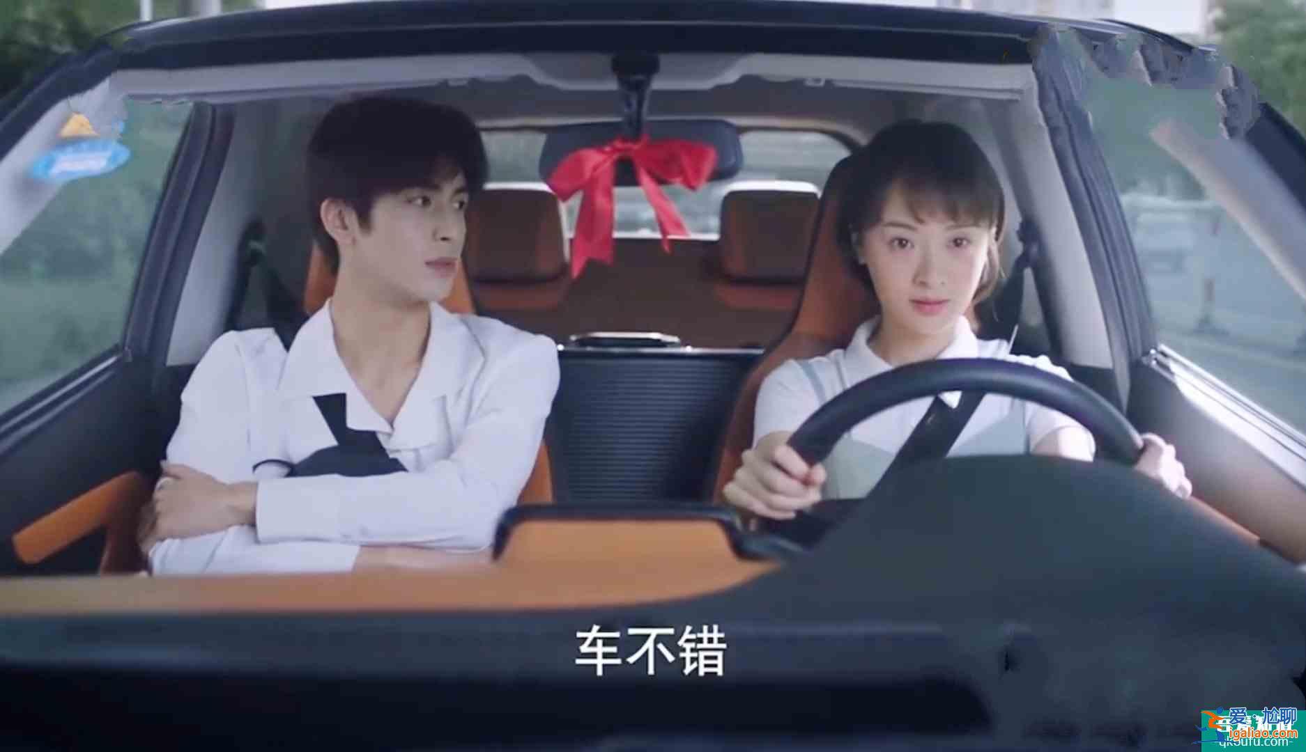 以家人之名:凌霄,尖尖,明月之間不是3角戀,不要再誤會他們了? 以家人之名:凌霄,尖尖,明月之間不是3角戀,不要再誤會他們了?