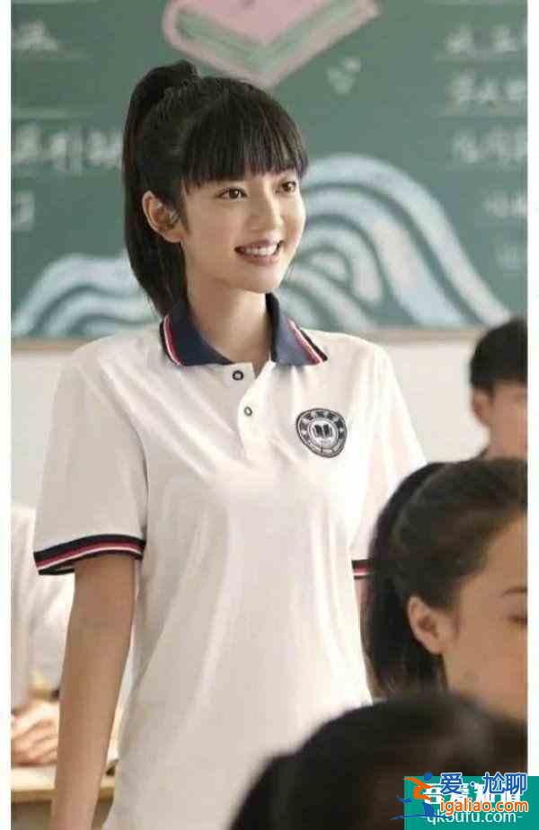 《以家人之名》:凌霄親吻公主抱,賀子秋表白,李尖尖跟男友分手? 《以家人之名》:凌霄親吻公主抱,賀子秋表白,李尖尖跟男友分手?