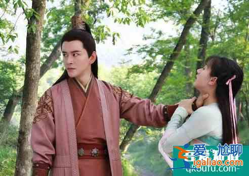 《琉璃》:不怕壞人壞,就怕壞人帥,玲瓏被烏童虐后,愛上他了? 《琉璃》:不怕壞人壞,就怕壞人帥,玲瓏被烏童虐后,愛上他了?