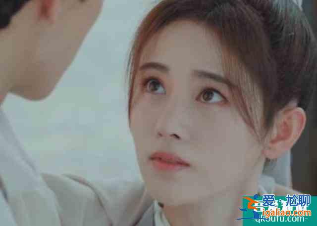 《漂亮書生》:同窗書友女扮男裝，看搞笑劇如何將老梗玩出新花樣？