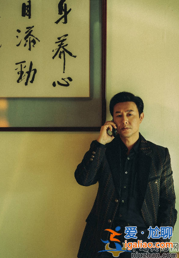 張譯上新聞聯(lián)播惹關(guān)注!黑衣打扮樸素太醒目,網(wǎng)友留言夢(mèng)回“安警官” 張譯上新聞聯(lián)播惹關(guān)注!黑衣打扮樸素太醒目,網(wǎng)友留言夢(mèng)回“安警官”