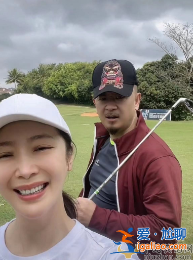 狂飆程程曲柵柵走紅后現(xiàn)身 老公黃海波黑臉不耐煩 網友留言太難看 狂飆程程曲柵柵走紅后現(xiàn)身 老公黃海波黑臉不耐煩 網友留言太難看