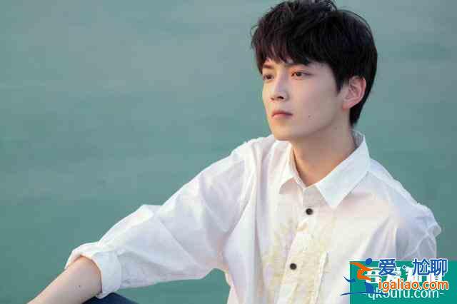 王嘉萌全新寫真少年氣十足 新劇《青青子衿》今晚開播? 王嘉萌全新寫真少年氣十足 新劇《青青子衿》今晚開播?