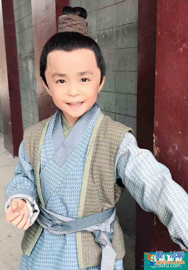 才被“隱秘”三小孩嚇哭，又被《以家人之名》三小孩虐哭！服氣？