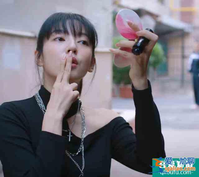 以家人之名：李尖尖另一個閨蜜出場，學習倒數第一，但身份不普通？