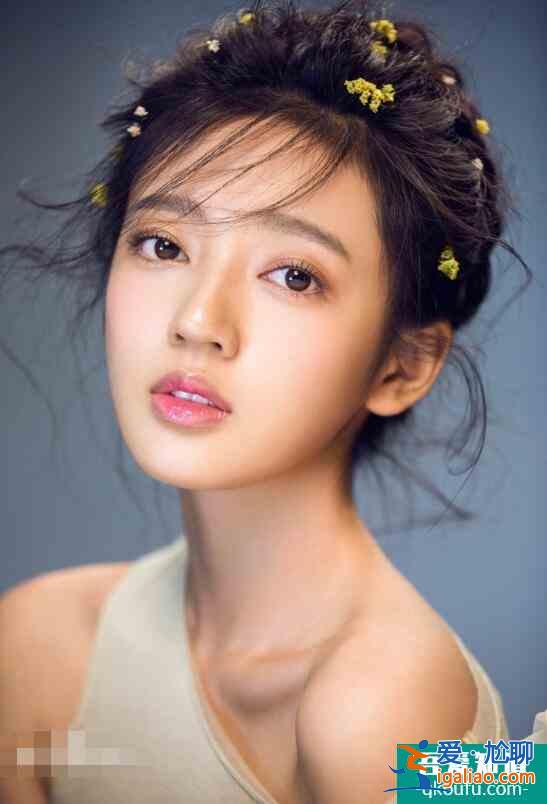 以家人之名：唐燦上線曾演《鬢邊》六月紅，和李尖尖關系很戲劇化？