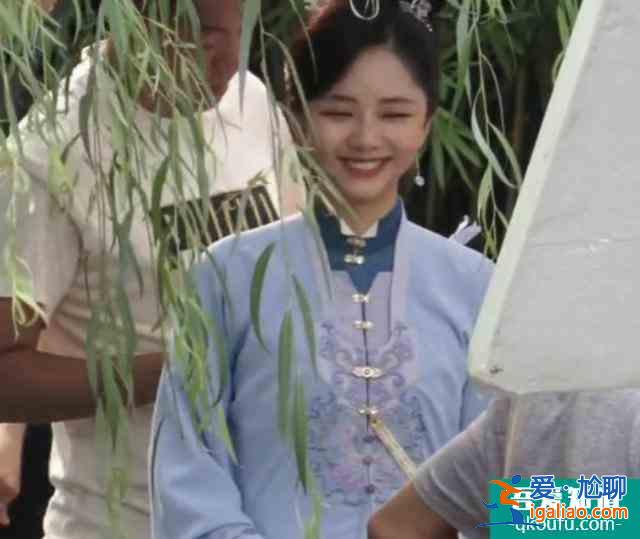 《以家人之名》在播，譚松韻卻跟鐘漢良演新劇！看完路透我愛了？