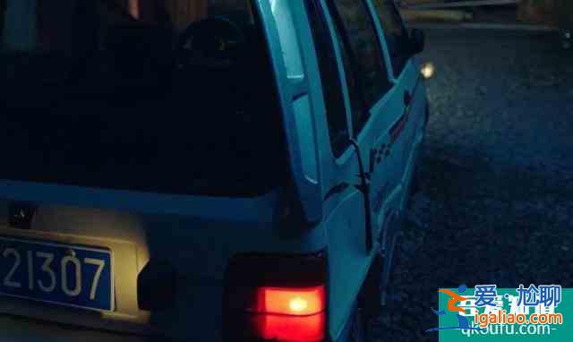 網劇《穿越火線》許蔚回憶車禍的片段，大家按暫停看仔細了沒？