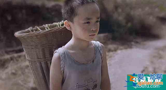 《以家人之名》，賀子秋生父出現(xiàn)，李海潮被嫌不是親爹？