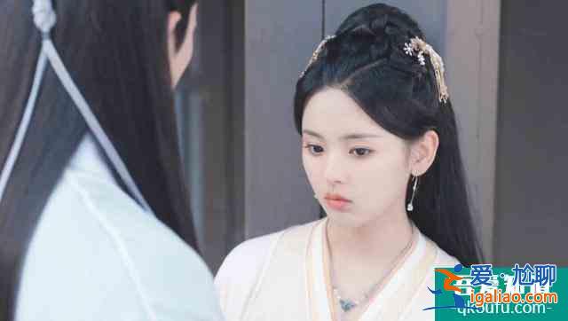 且聽(tīng)鳳鳴:鳳舞跟沐瑤比武,被沐瑤狂虐,一旁的君臨淵心疼不已? 且聽(tīng)鳳鳴:鳳舞跟沐瑤比武,被沐瑤狂虐,一旁的君臨淵心疼不已?