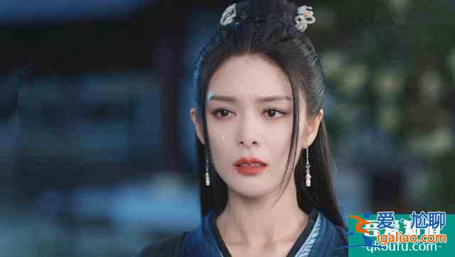 且聽鳳鳴:君臨淵跟鳳舞甜蜜擁抱,一旁的左青鸞當場臉氣綠? 且聽鳳鳴:君臨淵跟鳳舞甜蜜擁抱,一旁的左青鸞當場臉氣綠?