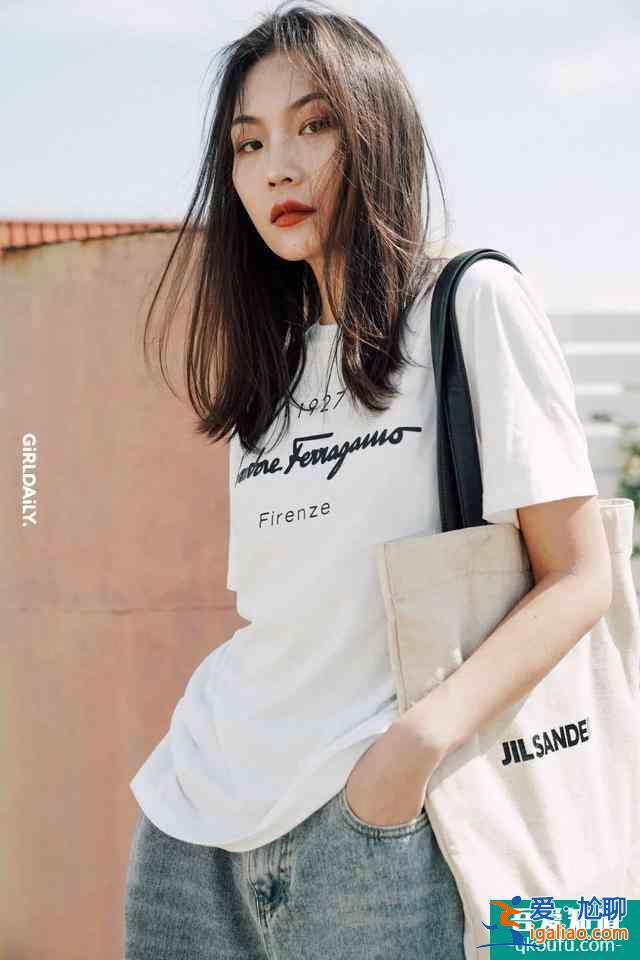 《二十不惑》的關曉彤,是怎么把Prada穿成19.9包郵某寶風的?? 《二十不惑》的關曉彤,是怎么把Prada穿成19.9包郵某寶風的??