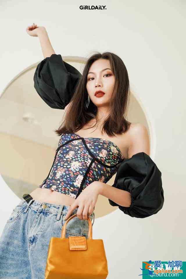 《二十不惑》的關曉彤,是怎么把Prada穿成19.9包郵某寶風的?? 《二十不惑》的關曉彤,是怎么把Prada穿成19.9包郵某寶風的??