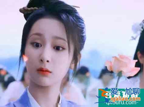 都說《琉璃》是香蜜2.0，“沒有心”女主撩漢技能也復(fù)制了楊紫？？