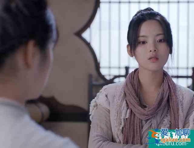 楊超越《且聽鳳鳴》現瞪眼表情，非科班偶像能靠演技證明自己嗎？？