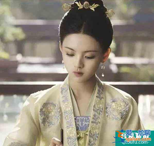 《且聽鳳鳴》：楊超越第一次擔任大女主，好像沒啥進步？