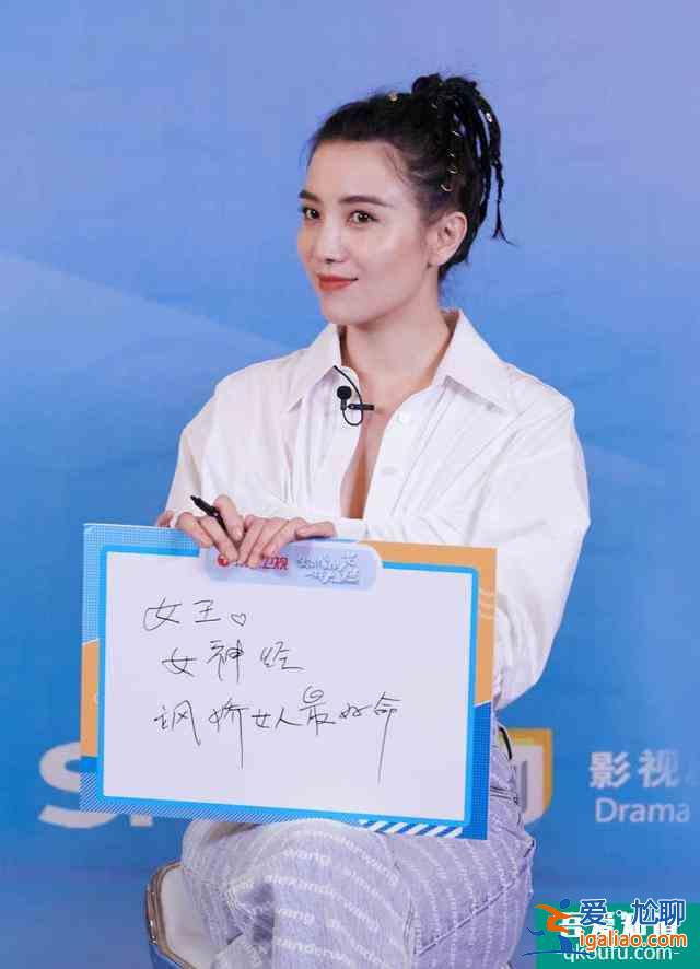 接檔《三十而已》！袁弘宋佳二度合作，原來(lái)“小棉襖”這么難得？？