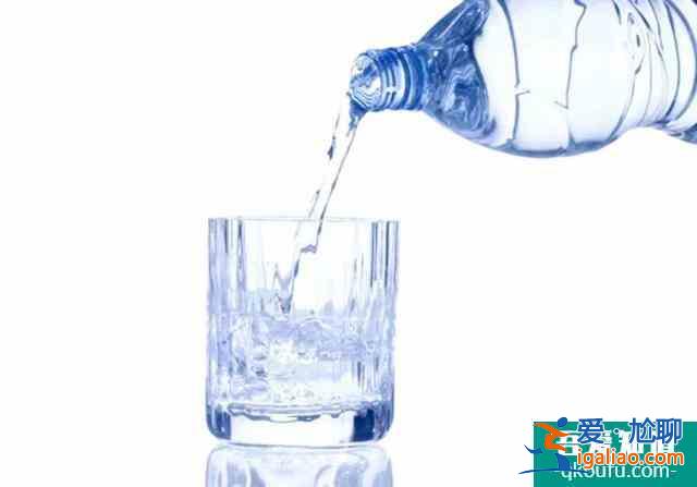 電視劇《三十而已》中品水會是什么梗？？