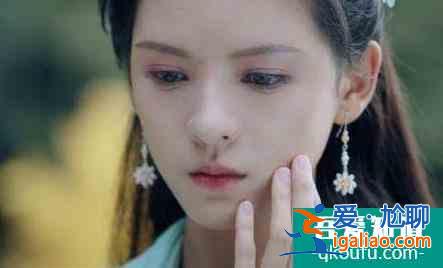 新劇《琉璃》觀后感，愛情來得快如閃電，女主造型太不給力？