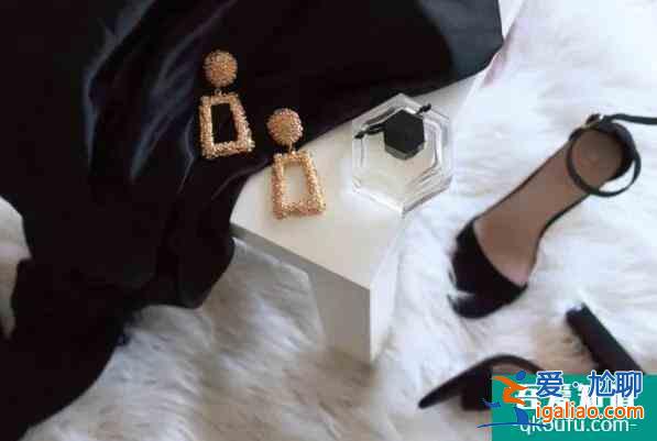 《三十而已》大結(jié)局遭吐槽:究竟要怎么做,才能過好這一生?? 《三十而已》大結(jié)局遭吐槽:究竟要怎么做,才能過好這一生??